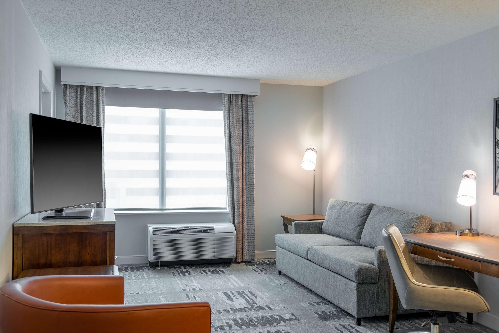 Hilton Garden Inn Arlington/Courthouse Plaza Экстерьер фото